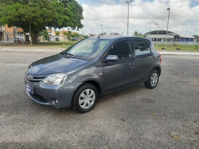 Na rafa tem!!! Toyota Etios 1.3 2013 COMPLETO - Foto 2