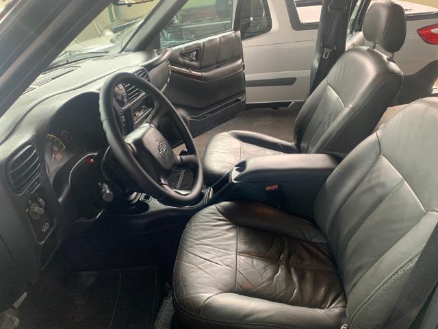 S10 executiva diesel 4x4 04/05 a top, toda restaurada, pneus novos e revisada - Foto 9