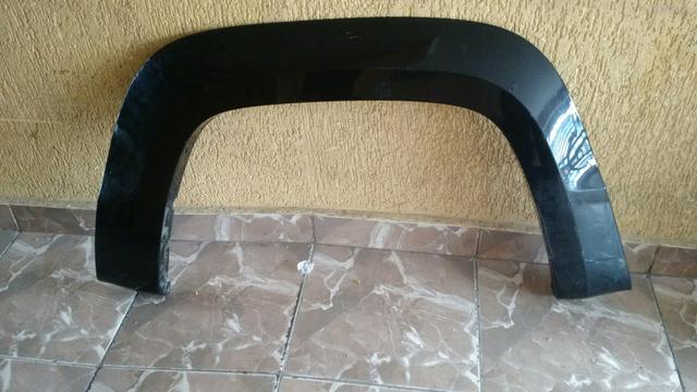 Moldura de vão de roda traseira direita Vw Amarok