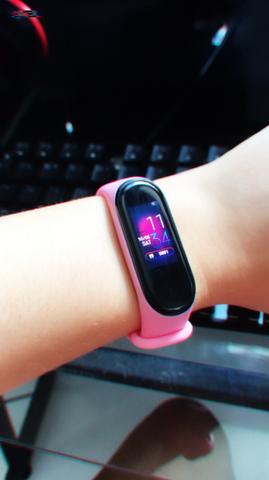 Original MiBand 4 + pulseira Extra (Rosa ou Azul marinho)