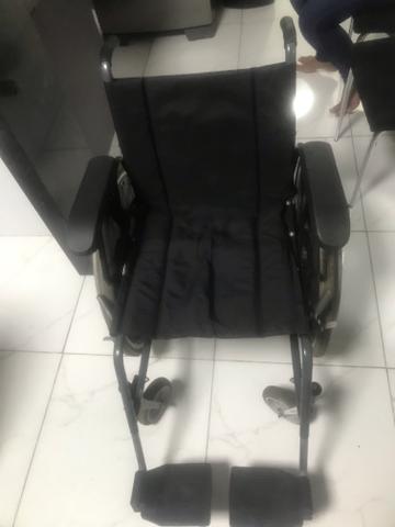 Cadeira de rodas freedom plus - Foto 2