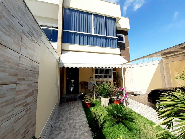 Linda casa Duplex 03 quartos, suite, closet em Morada de Laranjeiras