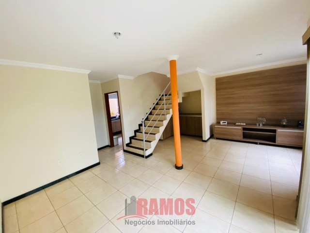 Lindíssima casa de 3 quartos com suíte em colina de laranjeira!! - Foto 7