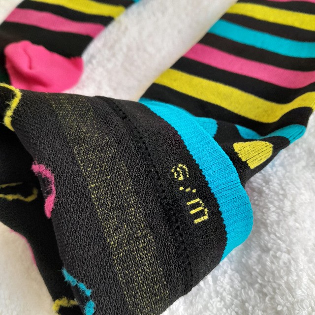  kit 2 meias de compressão estampada tamanho P / M - Foto 2