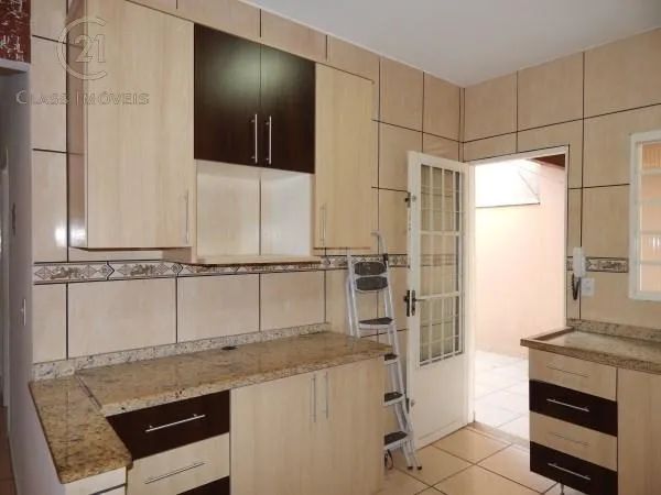 Casas com 3 quartos para alugar no Jardim Continental em Londrina