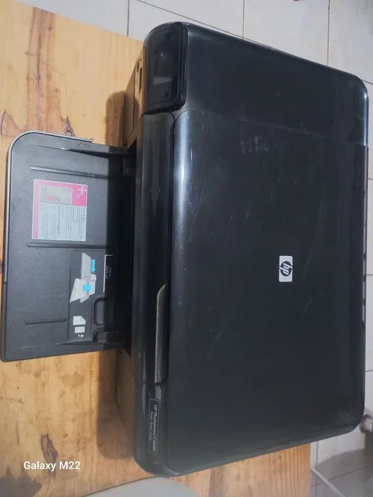 2 Impressoras (preta: multifuncional HP Photosmart C4680) e (branca: mpressora hp deskjet) - Foto 3