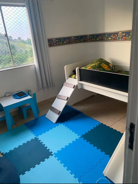 Cama infantil com colchão