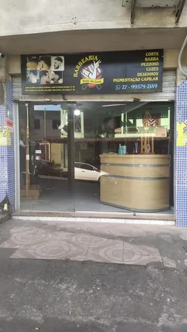 Vendo ponto comercial, aceito carro