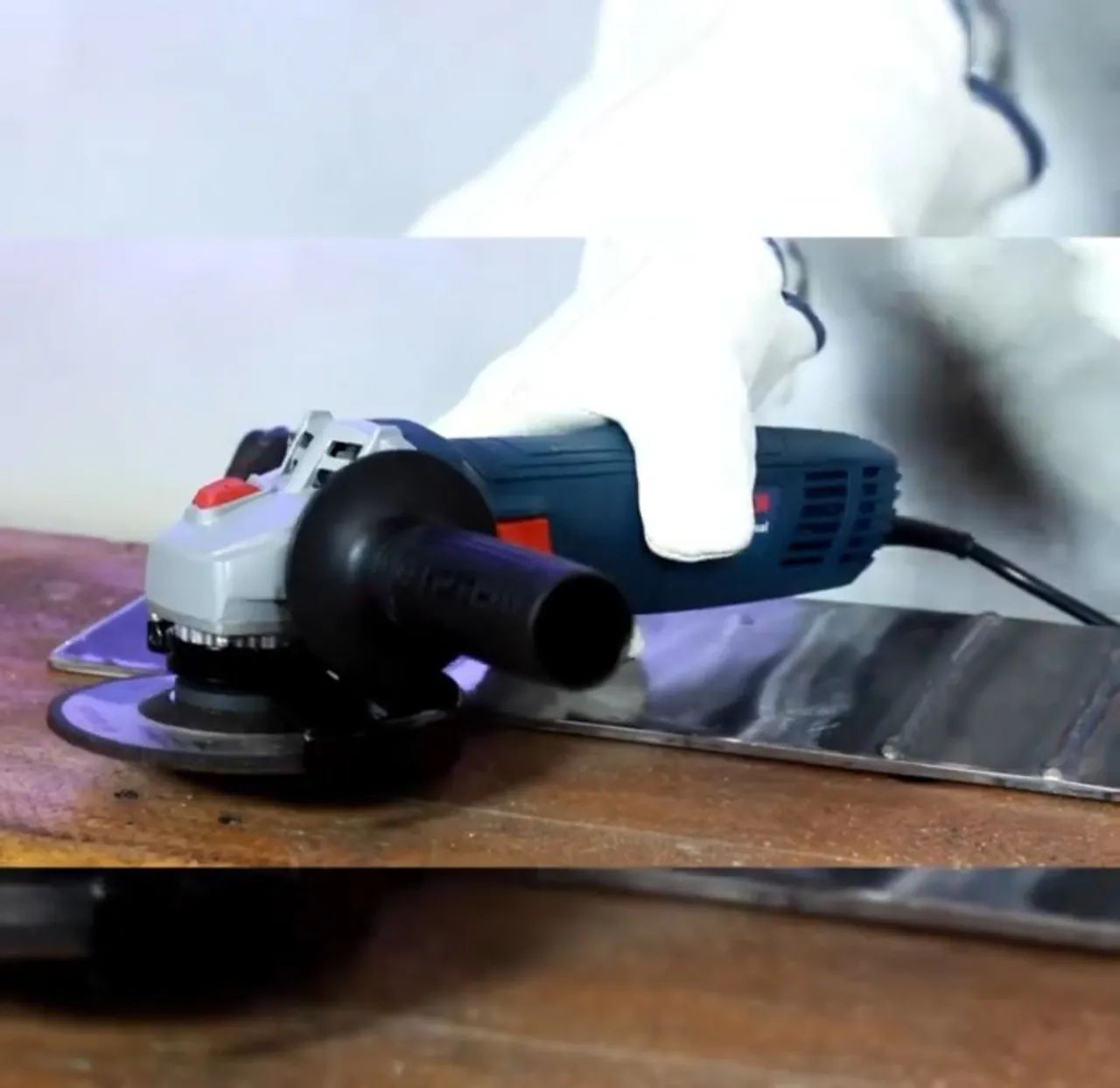 Esmerilhadeira Bosch GWS 700 - profissional - Foto 3