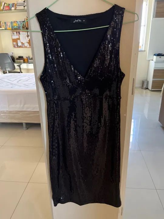 Vestido preto de paetês