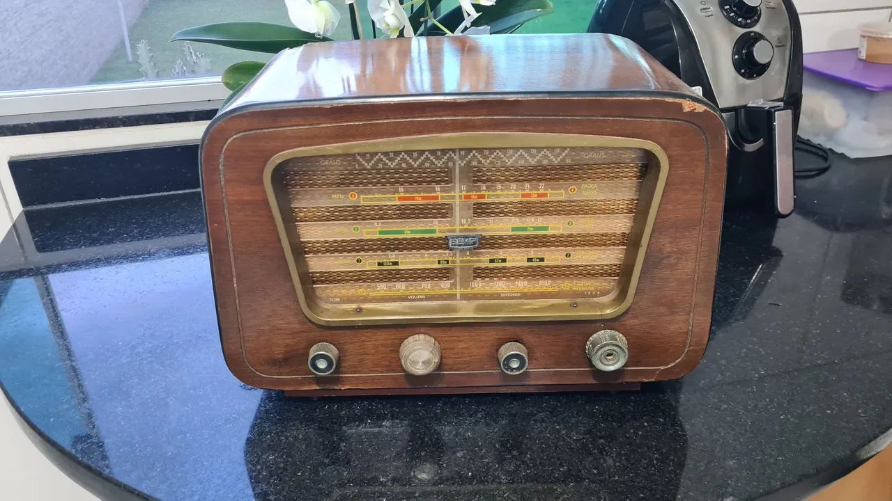 Radio semp antigo