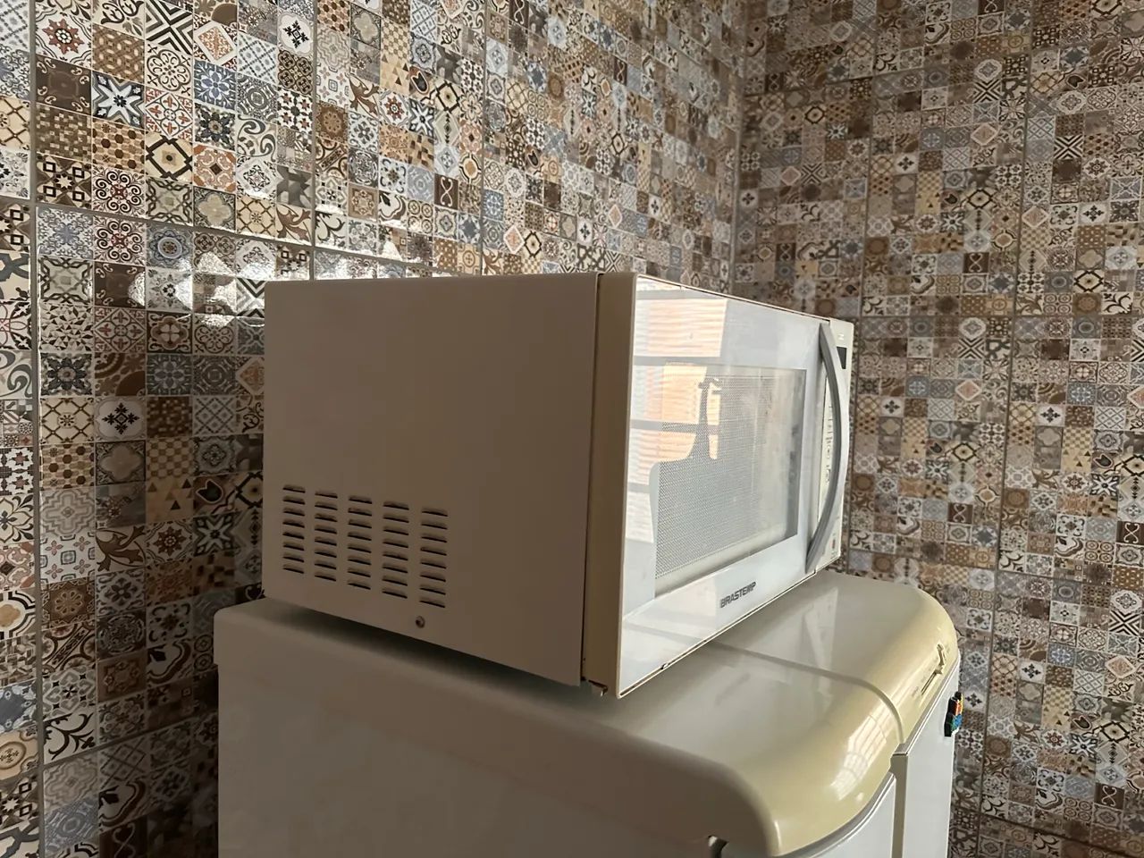 Mesa, microondas Sengés PR65568133412993122