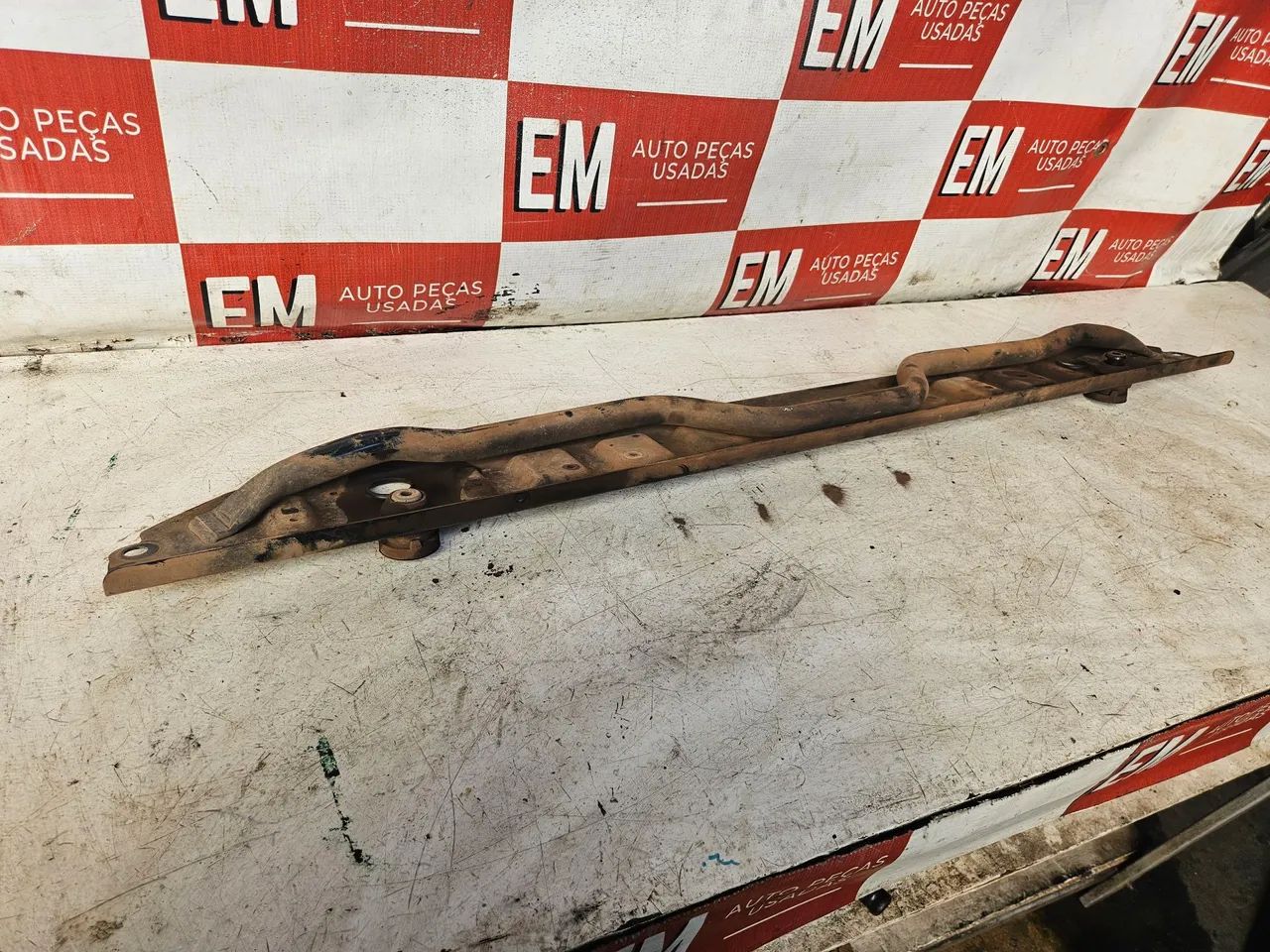 Travessa inferior do radiador land rover Freelander 2 2.2 - Foto 2