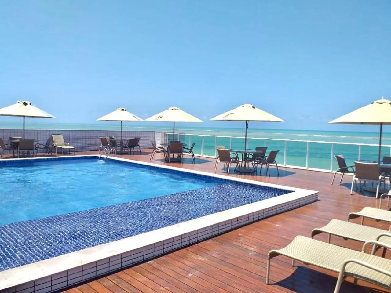 Valor de OPORTUNIDADE! Apartamento MOBILIADO para ALUGUEL TEMPORADA - Praia de Areia Doura