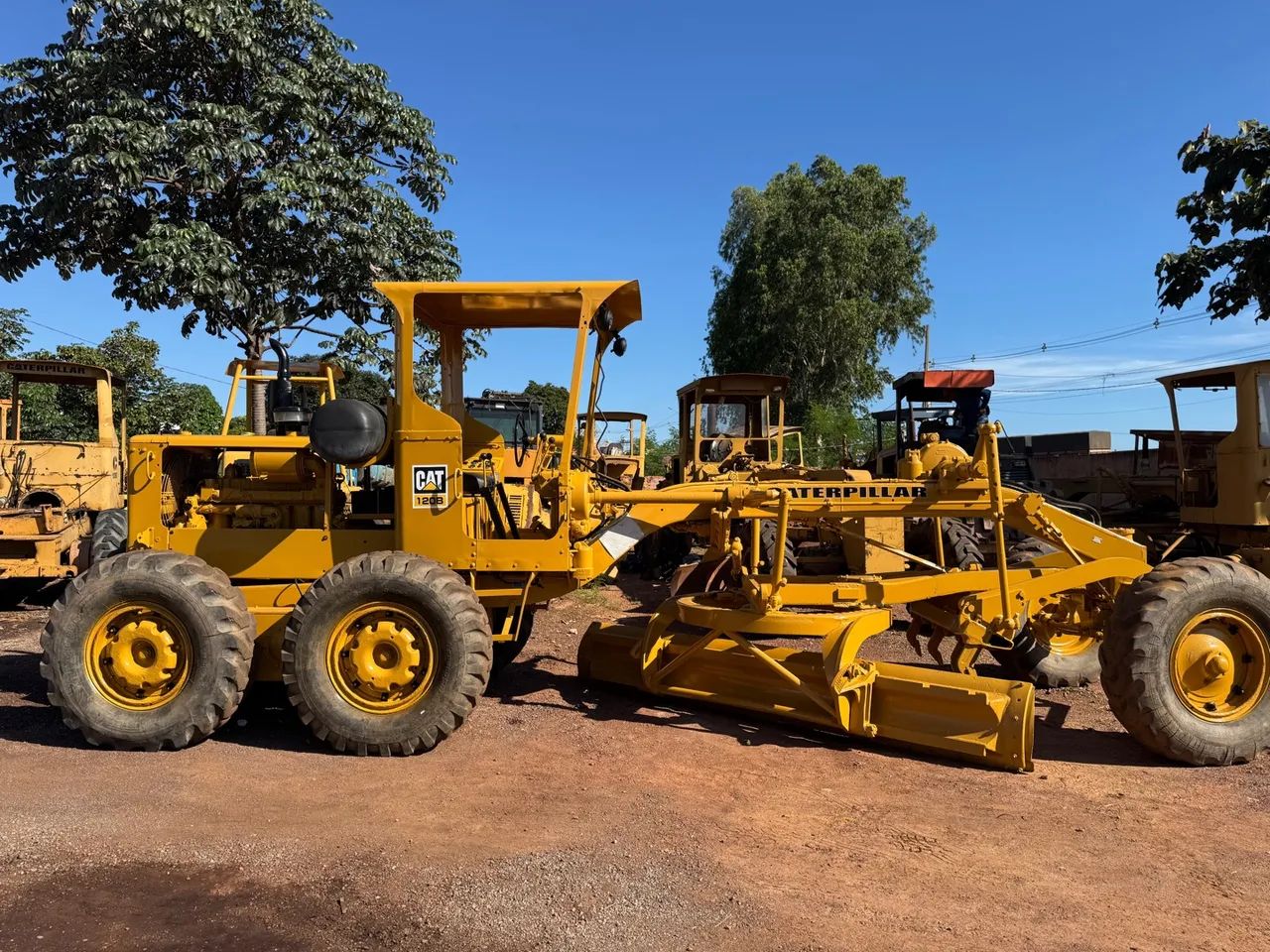 Motoniveladora Caterpillar 120 B - Foto 2