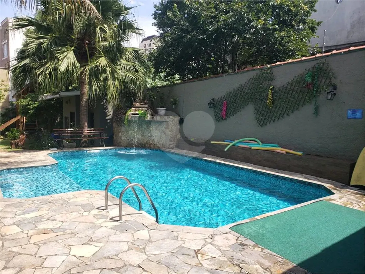 Sobrado com 7 quartos à venda ou para locação em Vila Bela - SP