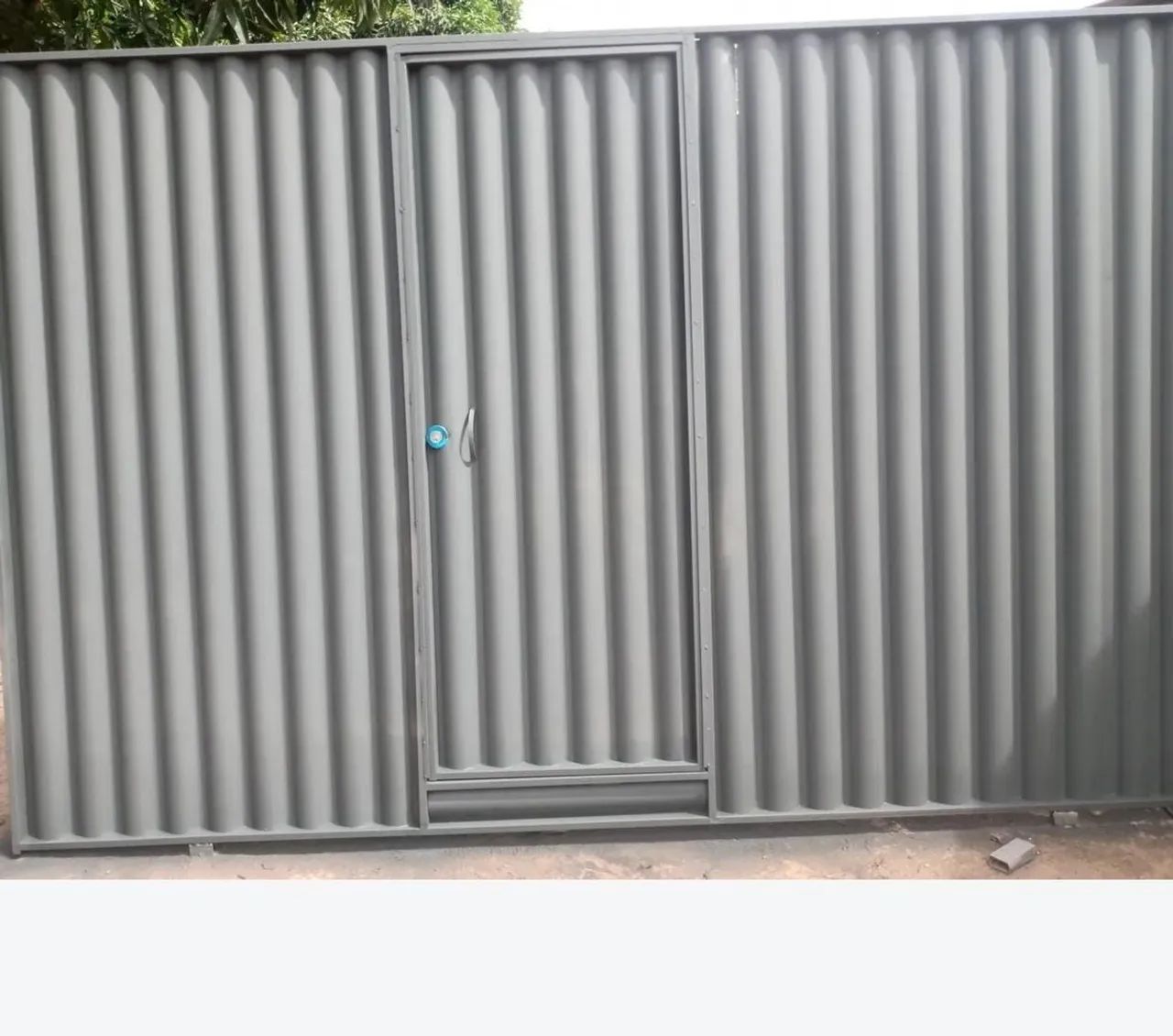 Portão com porta 1100 na chapa preta tamanho padrão 