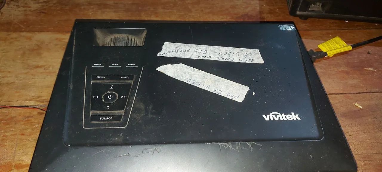 Estou liquidando Projetor vivitek modelo d825ms  - Foto 2