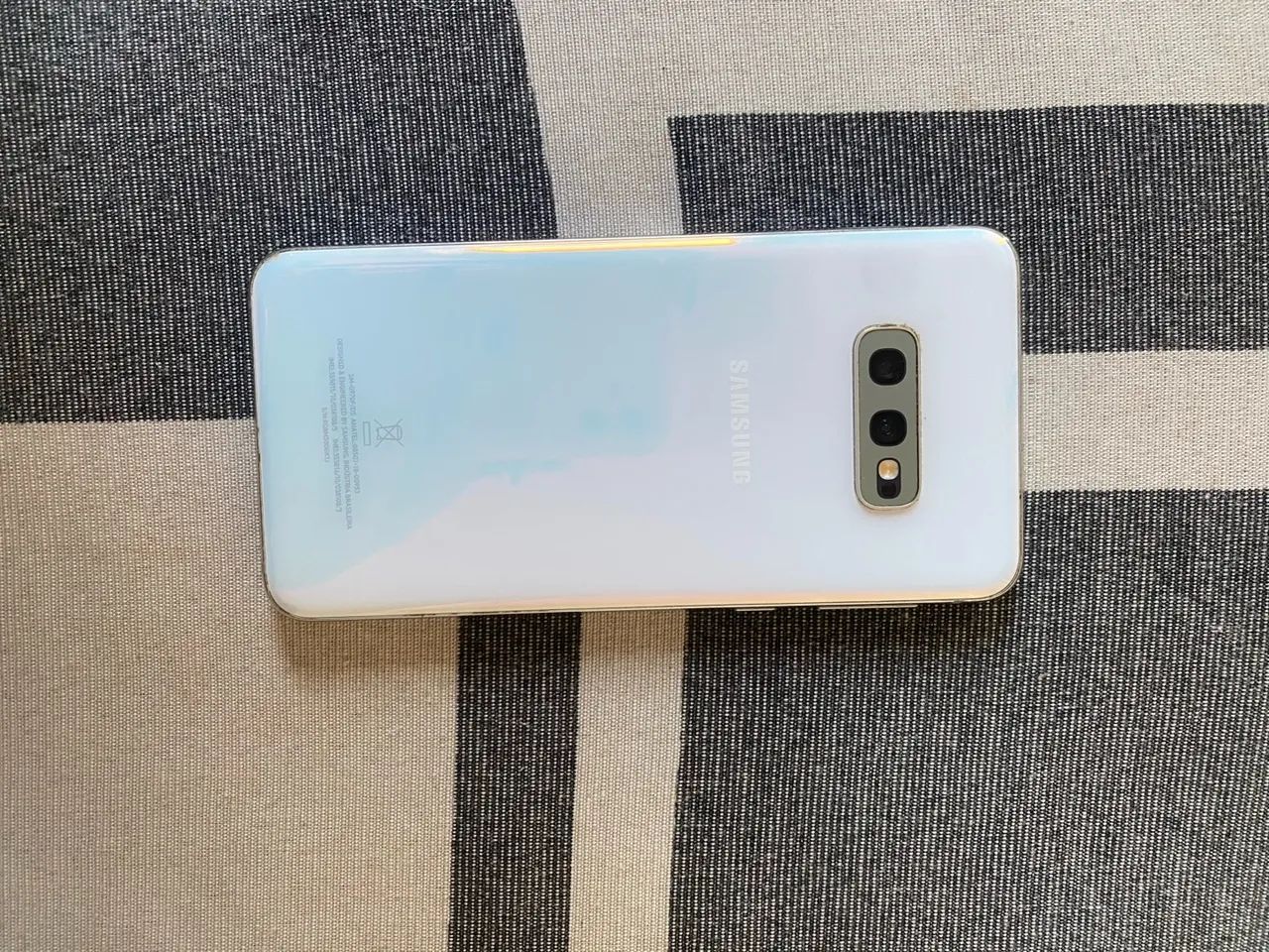 Samsung S10e - Foto 2