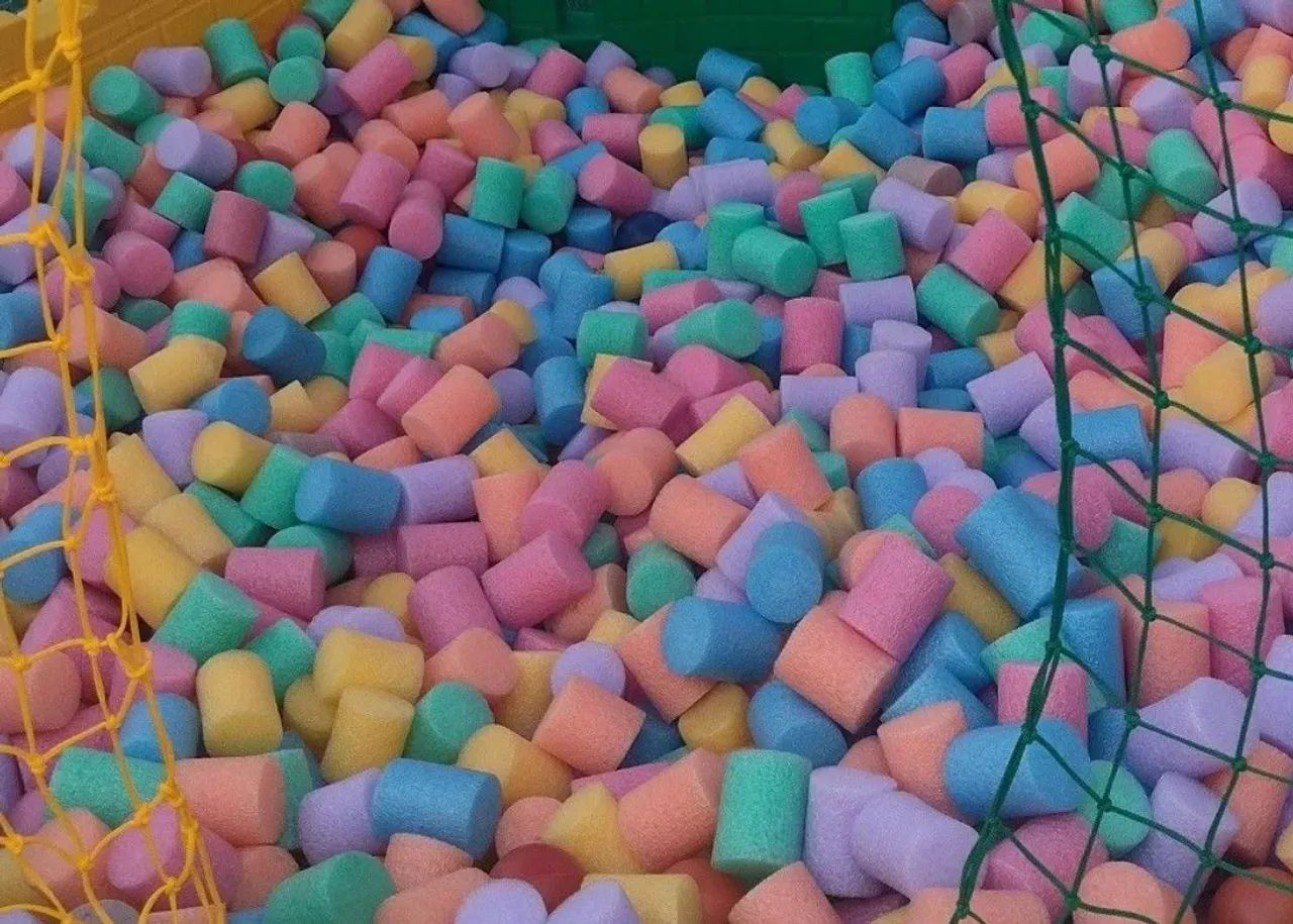 Bolinhas para piscina tamanho 76mm  - Foto 6