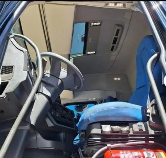 Caminhão Volvo FH Globetrotter 6x4 2023 - Foto 5