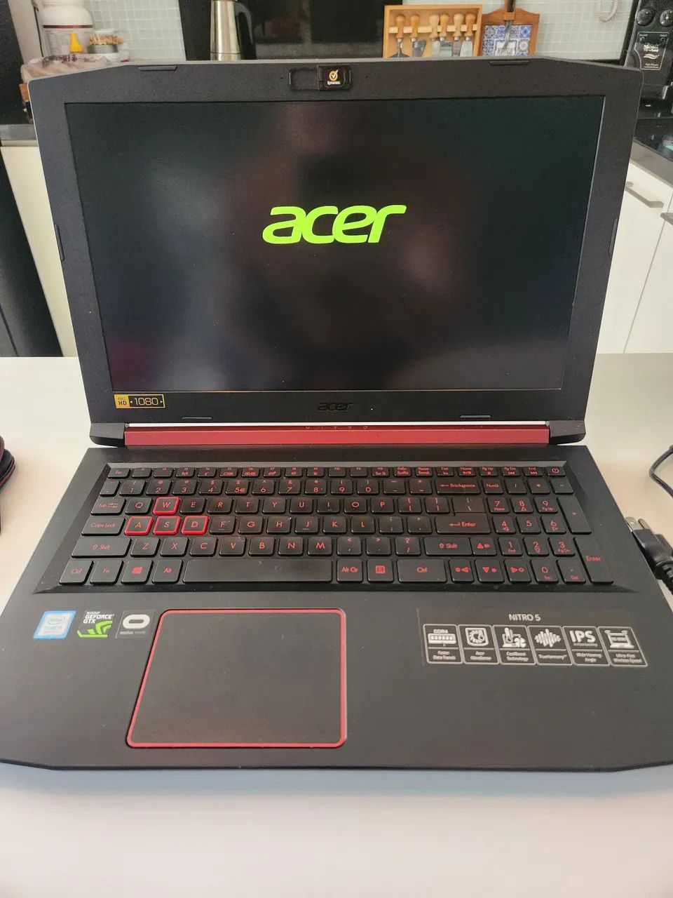 Notebook Gamer Acer Nitro 5 i5 8ª Geração GTX 1050 pouco usado