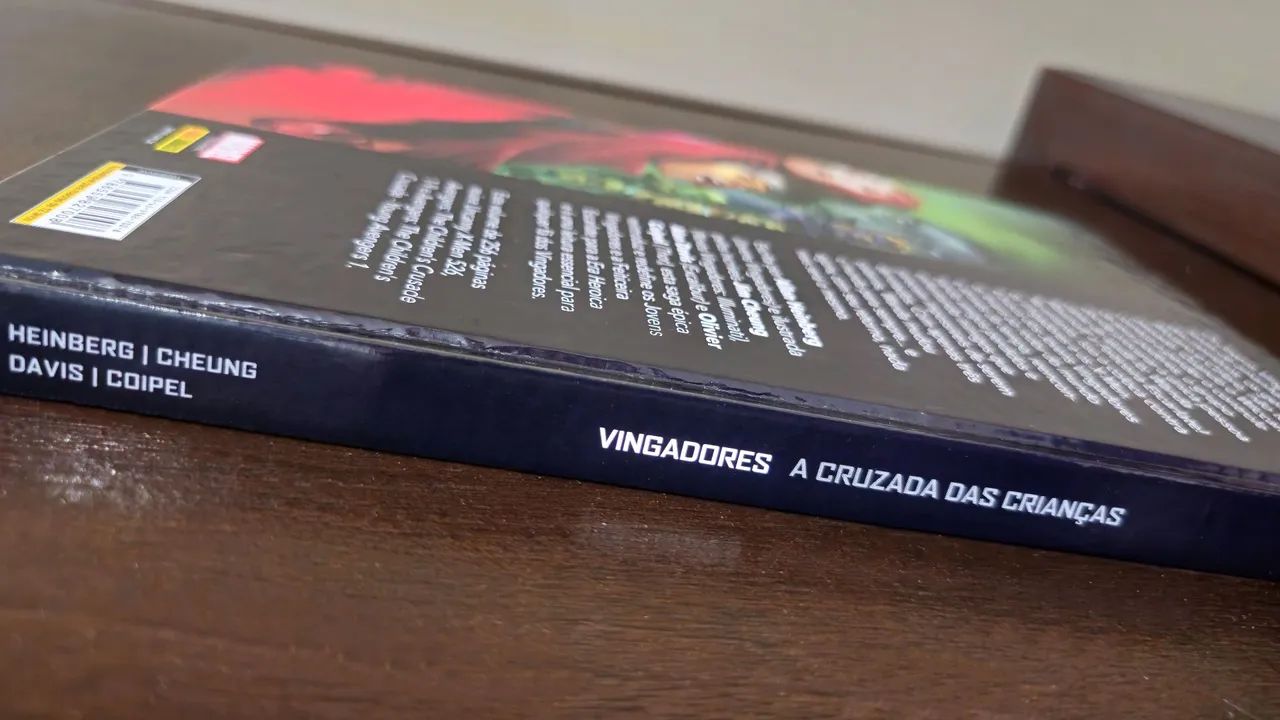 Vingadores - A Cruzada das Crianças - Marvel - HQ Panini - Foto 3