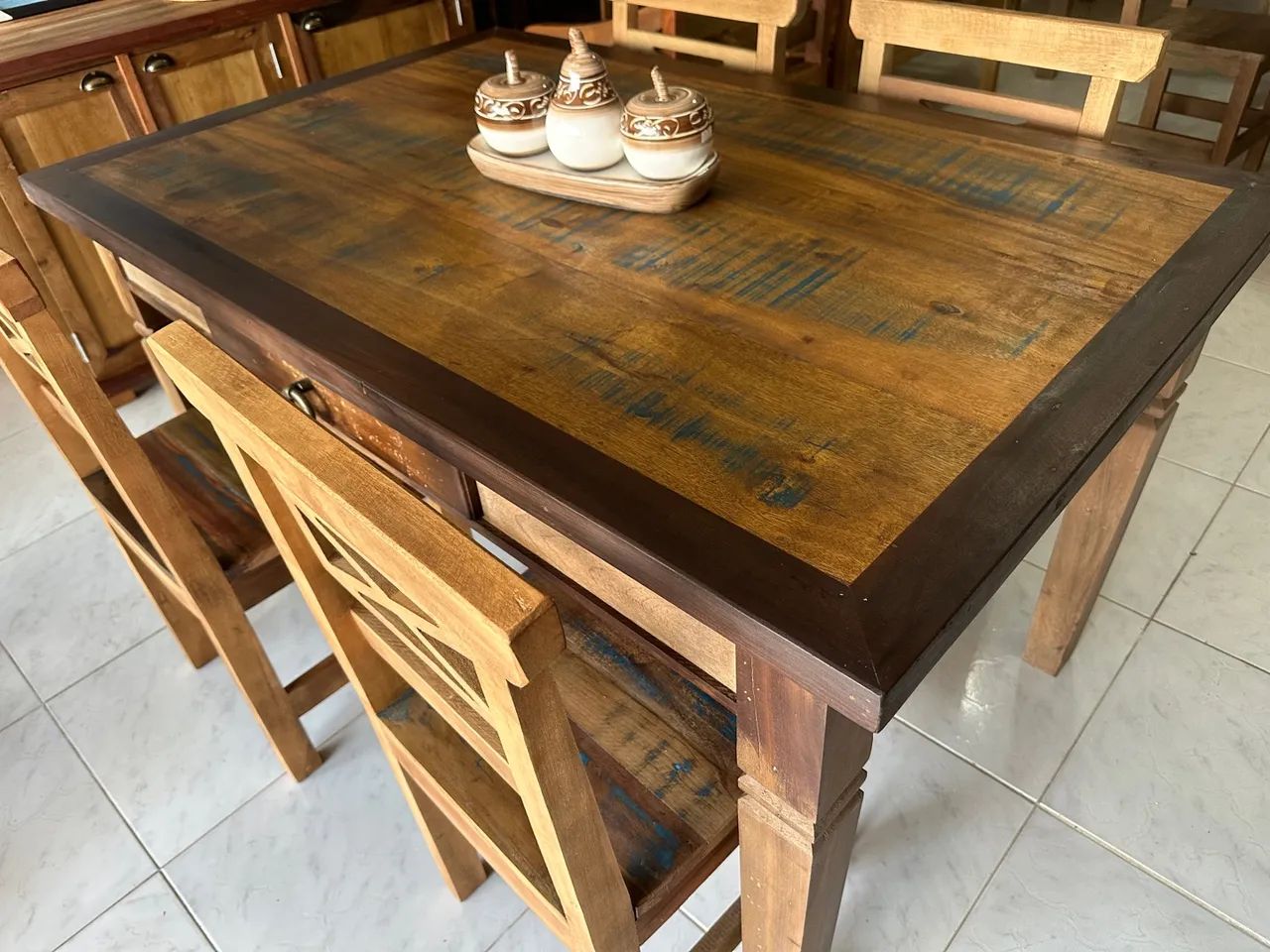 Mesa de Jantar Rústica em Madeira Maciça - Foto 4