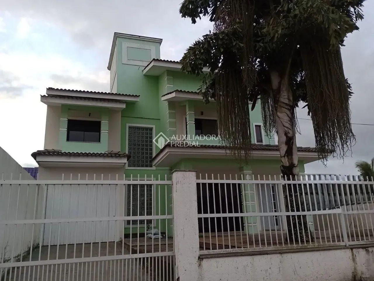 Casa de 186,98m² à venda no bairro Carianos - Florianópolis