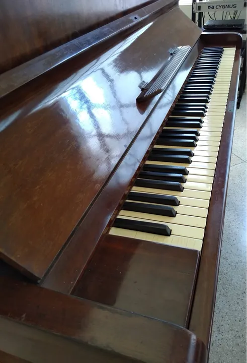Piano antigo - F. Essenfelder