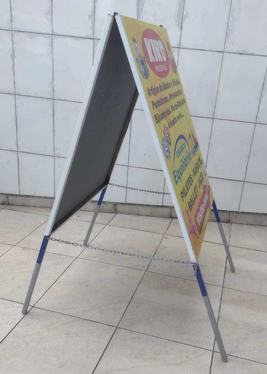 Cavalete para Lona de Divulgação e Publicidade, dupla face - Foto 2