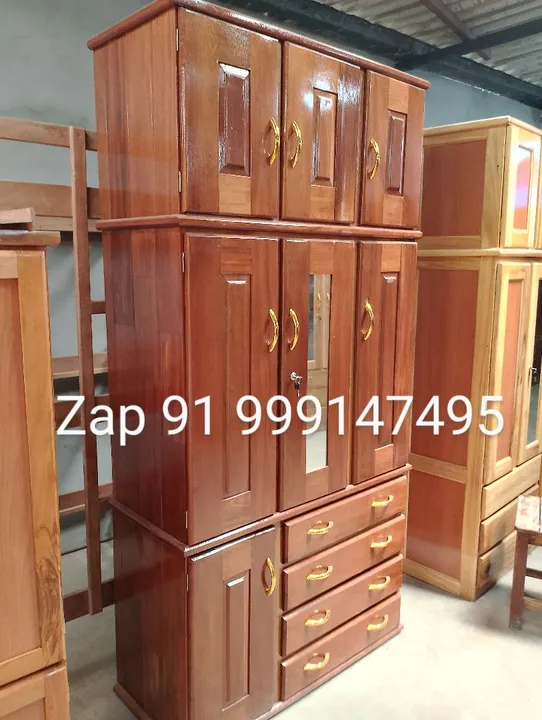 Guarda roupa de solteiro 3 portas espelhado novo