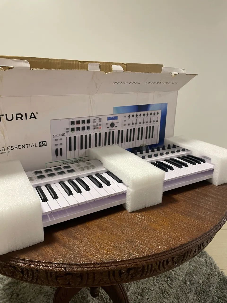 Controlador/Teclado MIDI - Arturia 