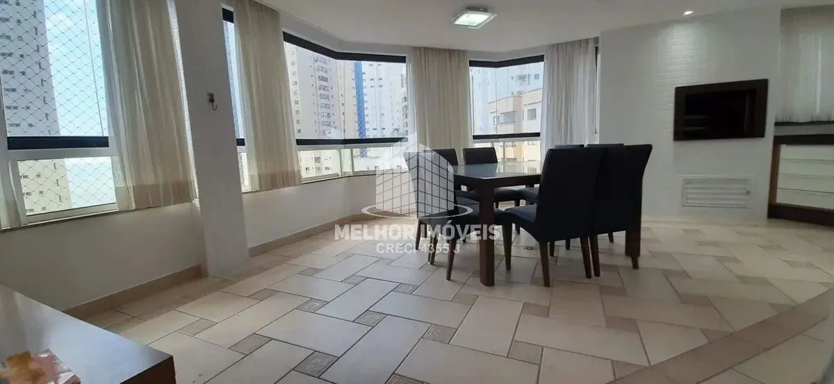 Locação anual Quadra Mar em Balneário Camboriú