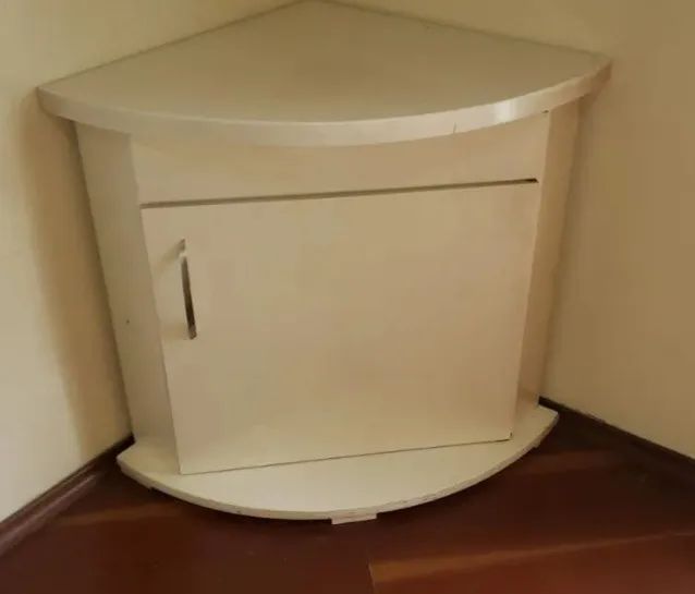 Armário de canto branco