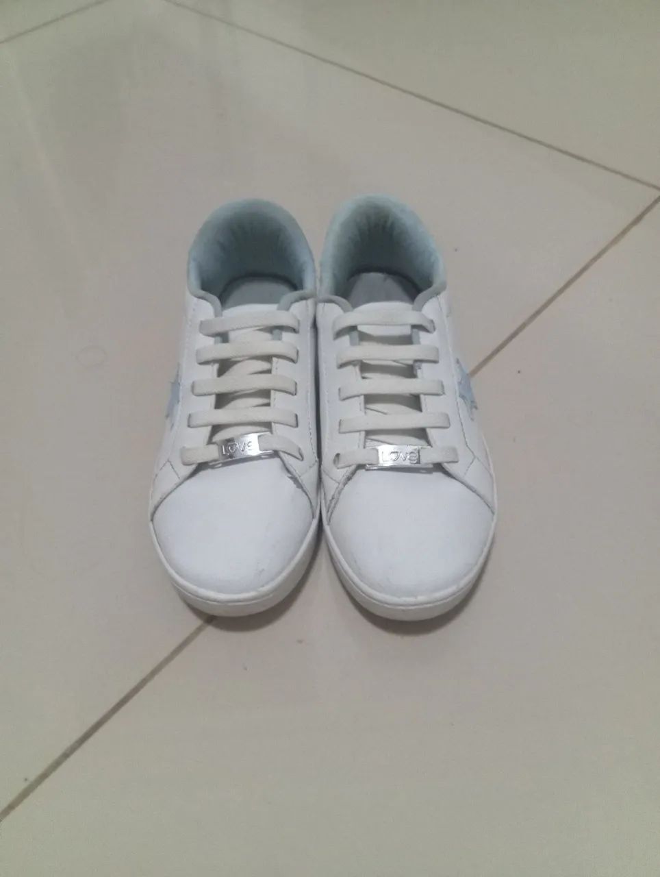 Tênis Infantil Branco com Detalhes