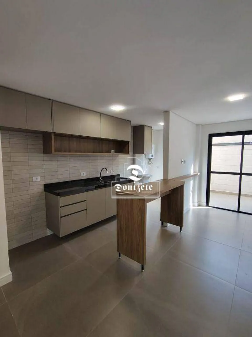 Apartamento com 2 dormitórios para alugar, 63 m² por R$ 4.123,00/mês - Campestre - Santo A