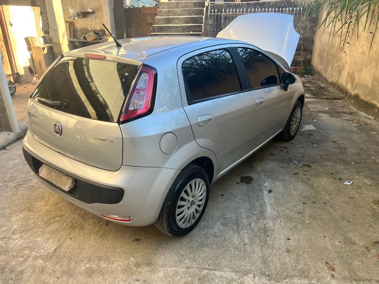 Fiat Punto Attractive 1.4 2013 - Foto 3