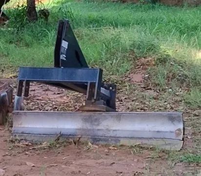 Trator e Implementos - Foto 4