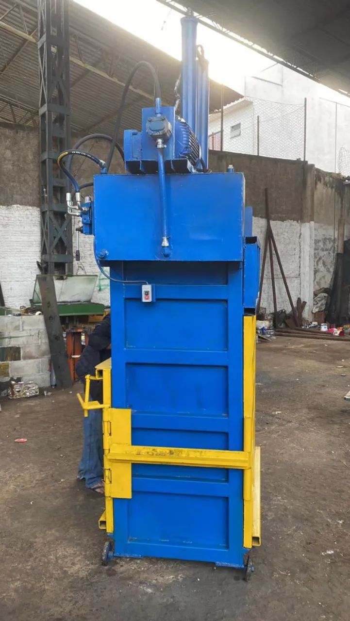 Prensa enfardadeira hidráulica fardos 250kg - Foto 6