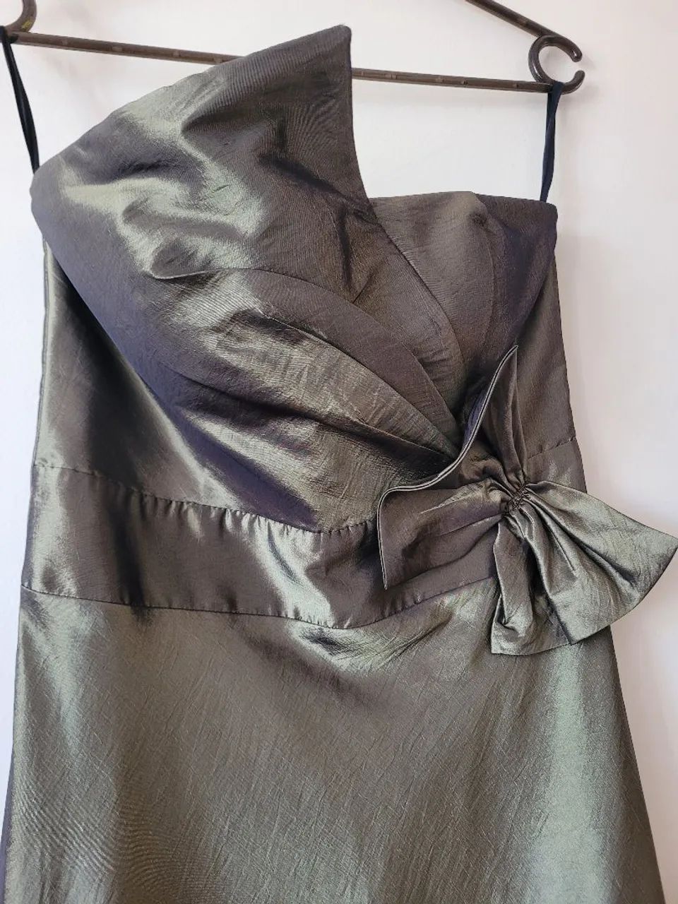 Vestido longo de festa com echarpe - Foto 4