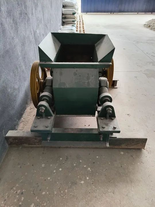 Triturador industrial de pedras e resíduos sólidos - Foto 3