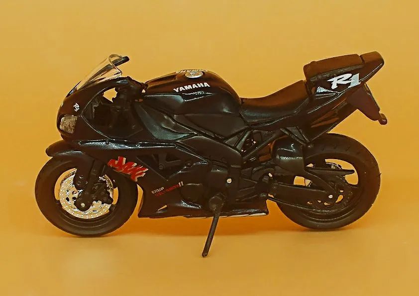 Miniatura da Moto Speed - Yamaha R1 