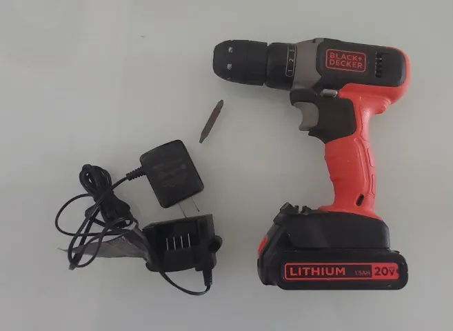 Parafusadeira e furadeira Black decker 20v