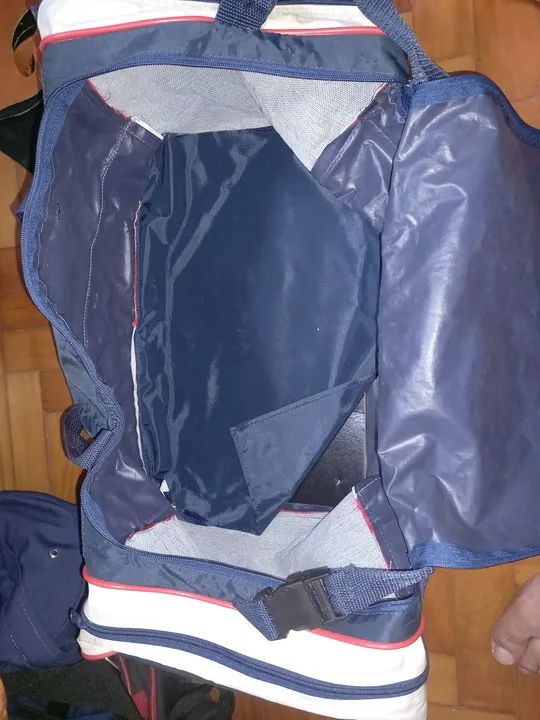 Mala de Viagem Chevrolet - Azul, Vermelho e Branco usada - Foto 4