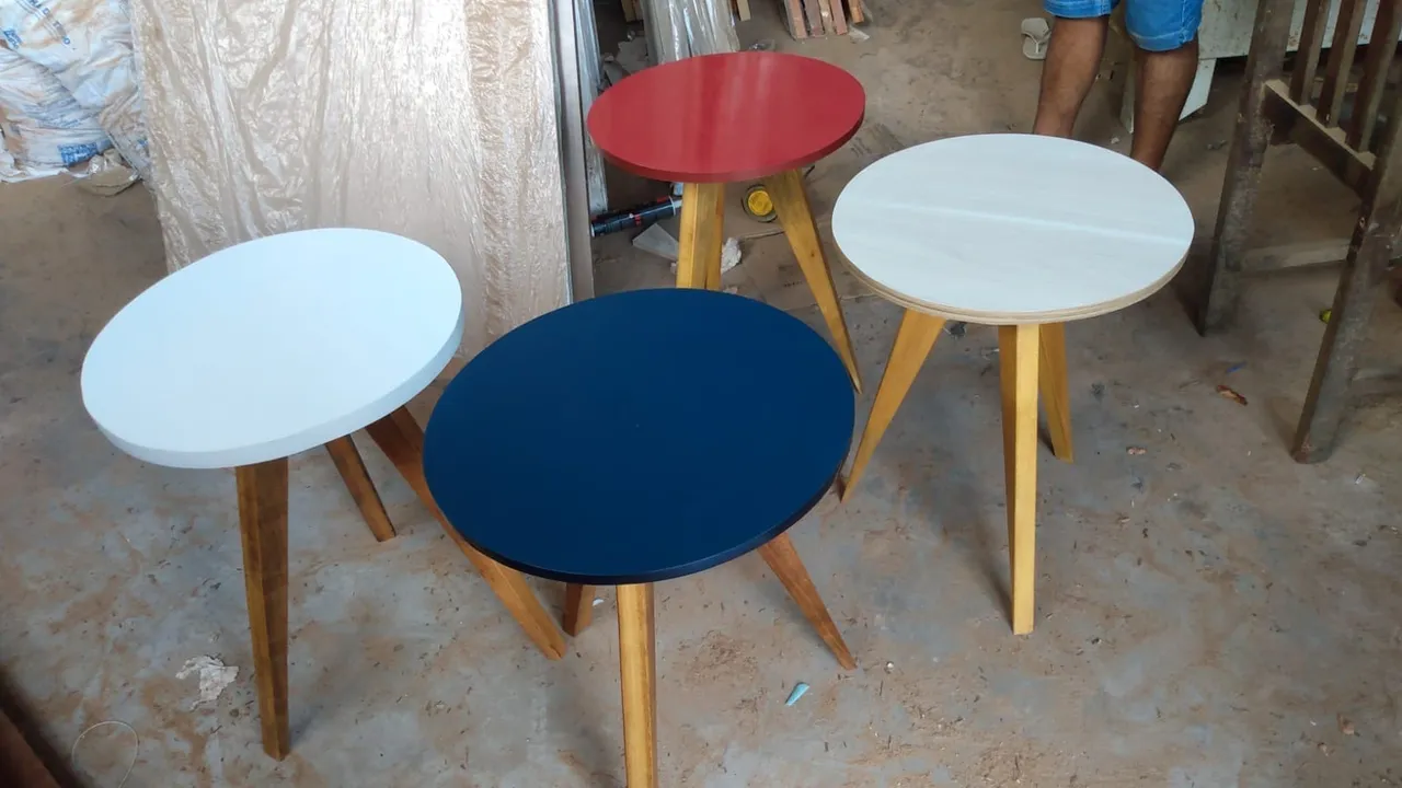 Mesas de apoio redondas coloridas - Decoração