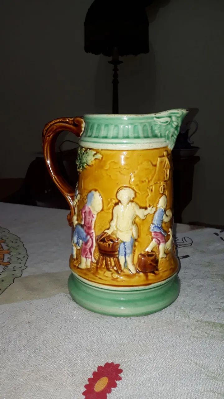 Jarro de faiança  antigo, alemão 