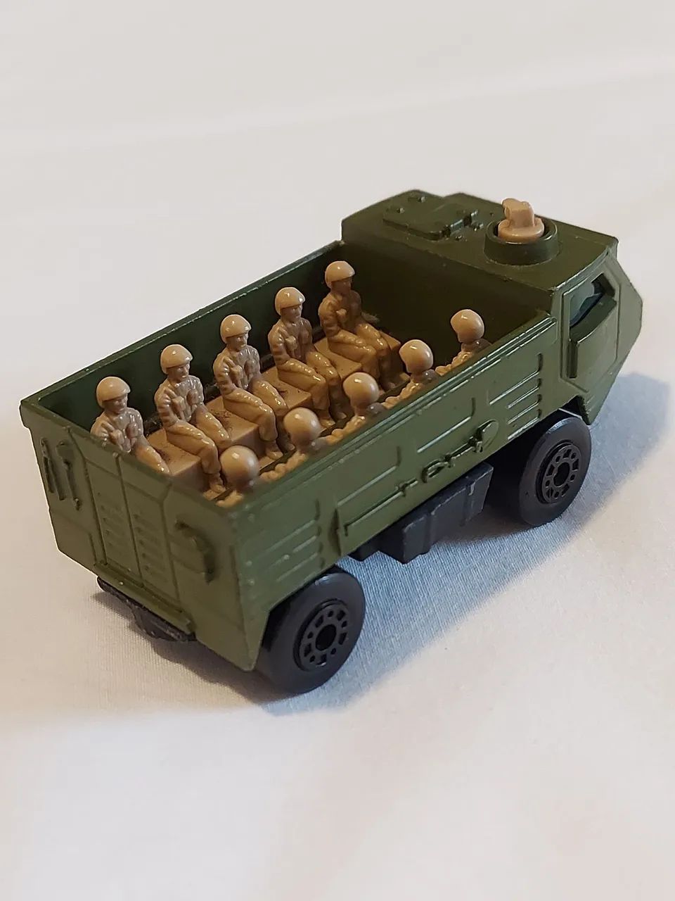 Miniatura de Caminhão Militar Antigo - Foto 2