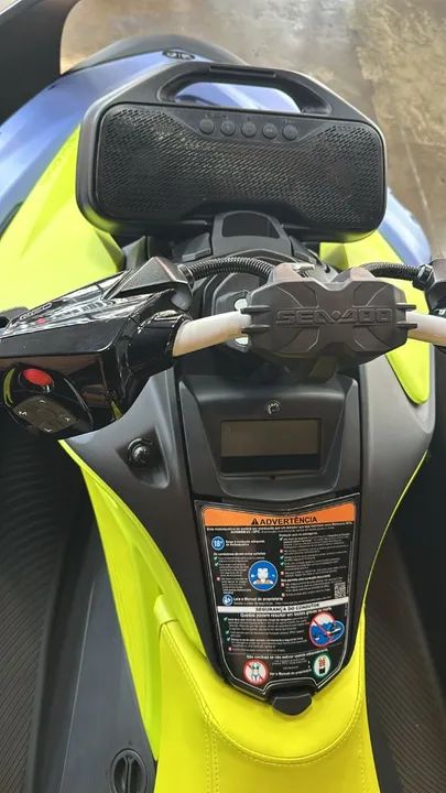 Jet Ski Seadoo Spark Trixx 3up com som de fábrica 2024 - Foto 2