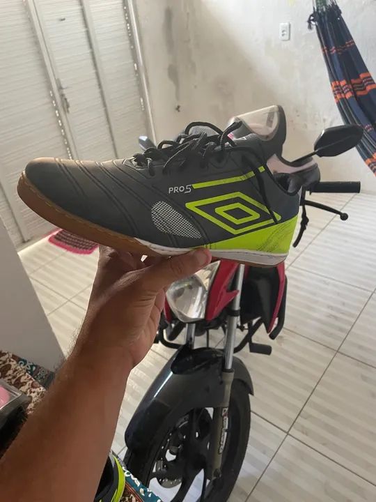 Chuteiras de Futebol Umbro Pro 5 - Foto 3